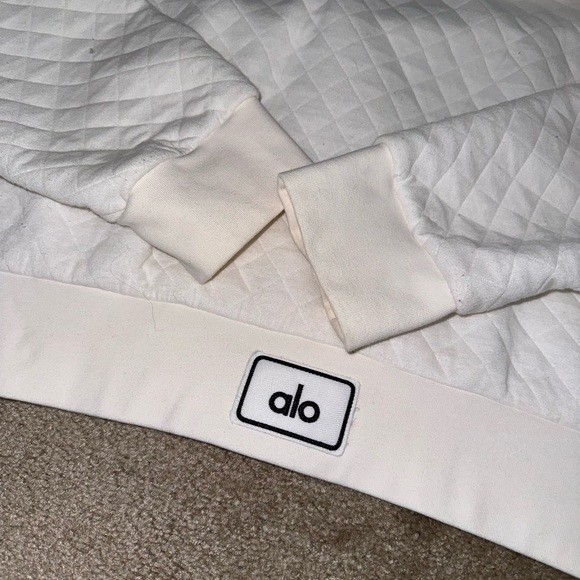Alo Yoga quilted hoodie - Picture 3 of 7